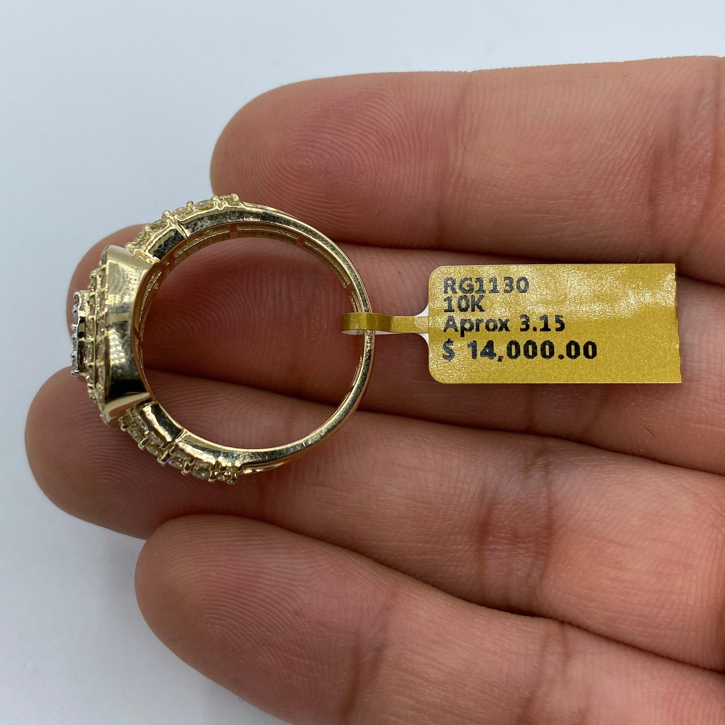 10K Square Elegant Diamond Ring