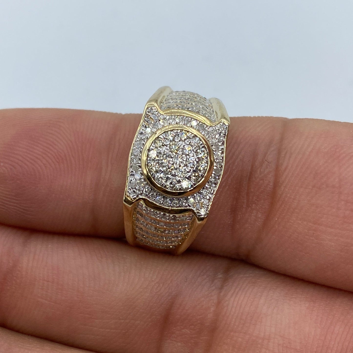 10K Circle Prometheus Diamond Ring