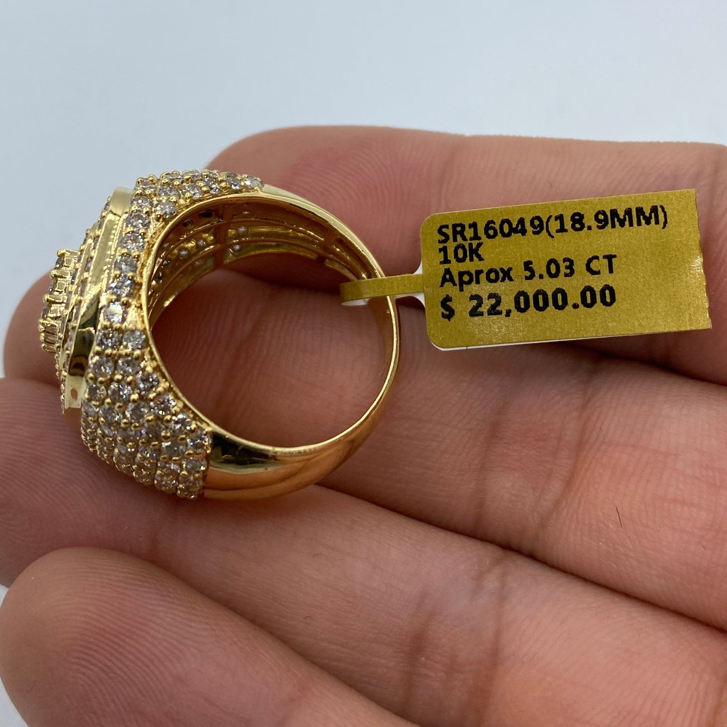 10K Round Square Diamond Ring