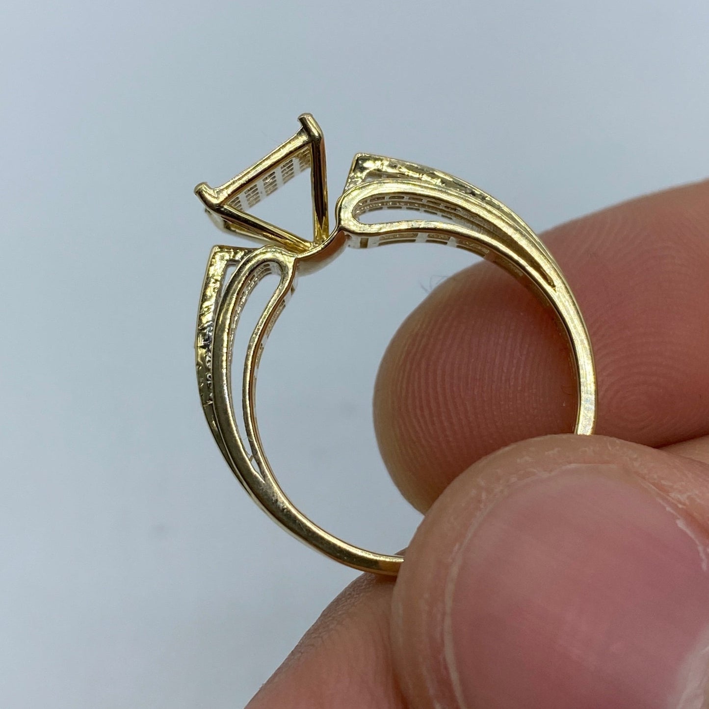 10K Diamond Engagement Ring Style #1