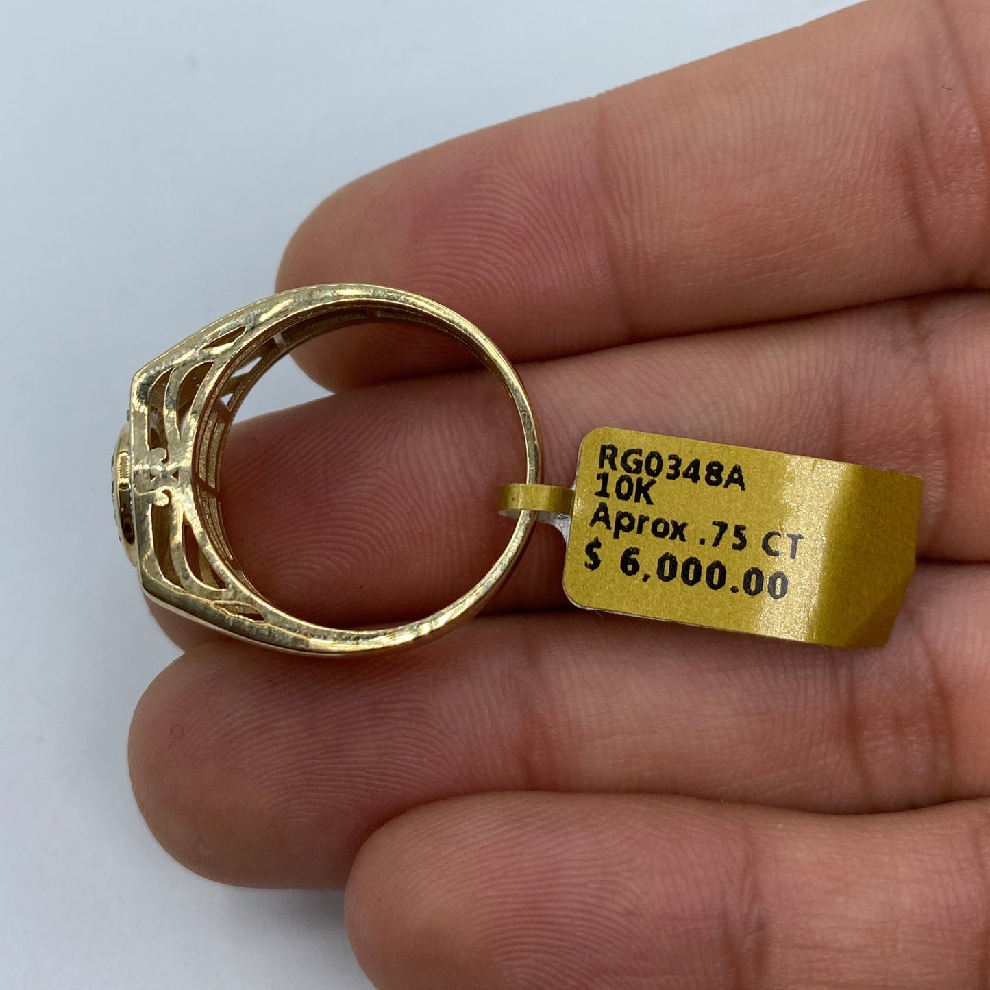 10K Circle Prometheus Diamond Ring