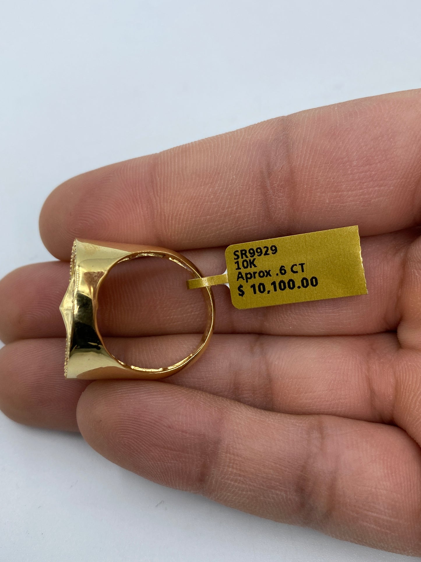 10K Luxury Triangle Circle Ring