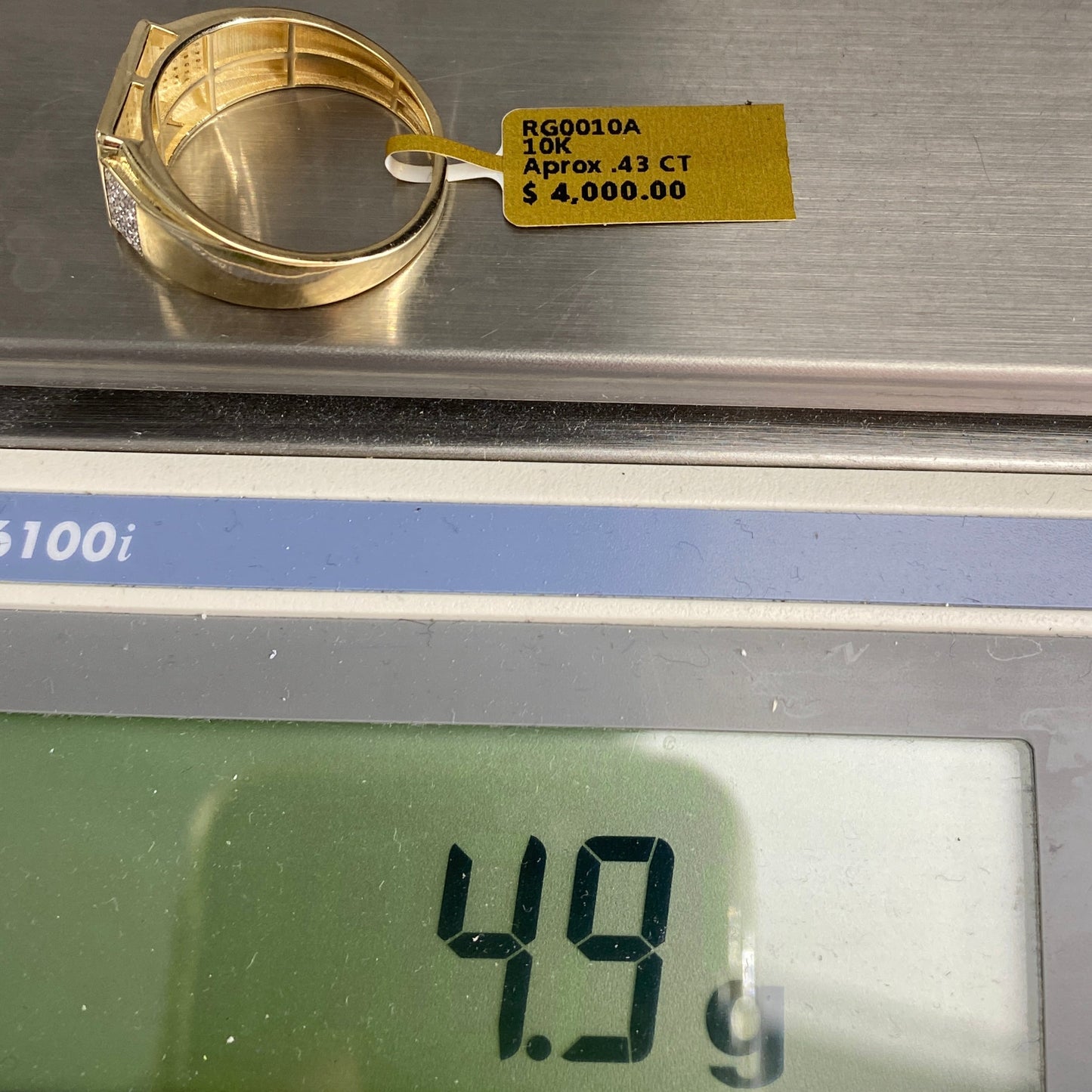 10K 3D Square Diamond Ring