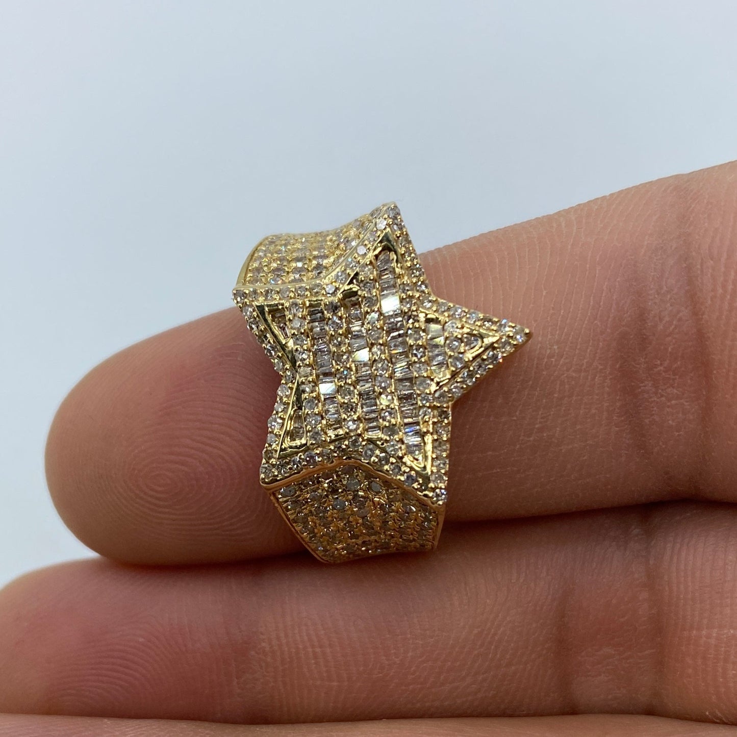 10K Diamond Baguette Star Ring