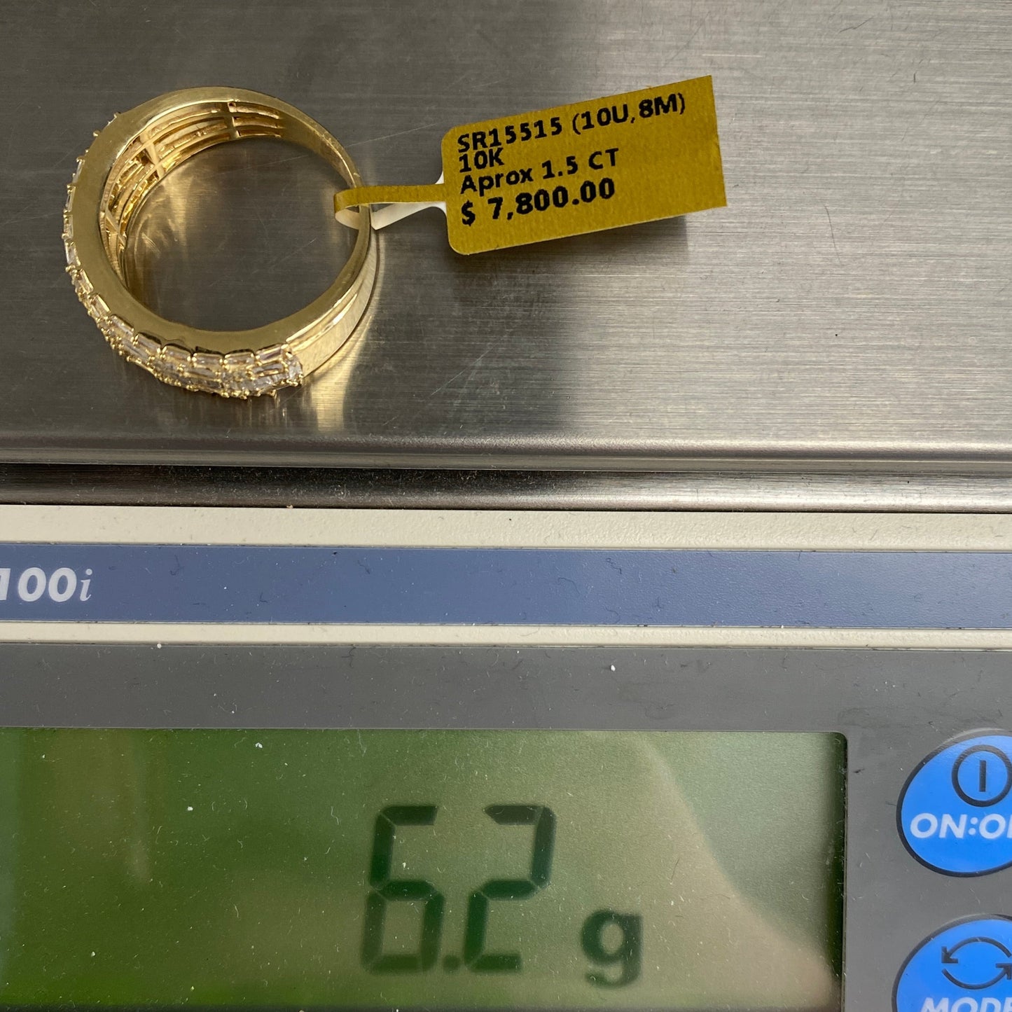 10K Diamond Baguette Band