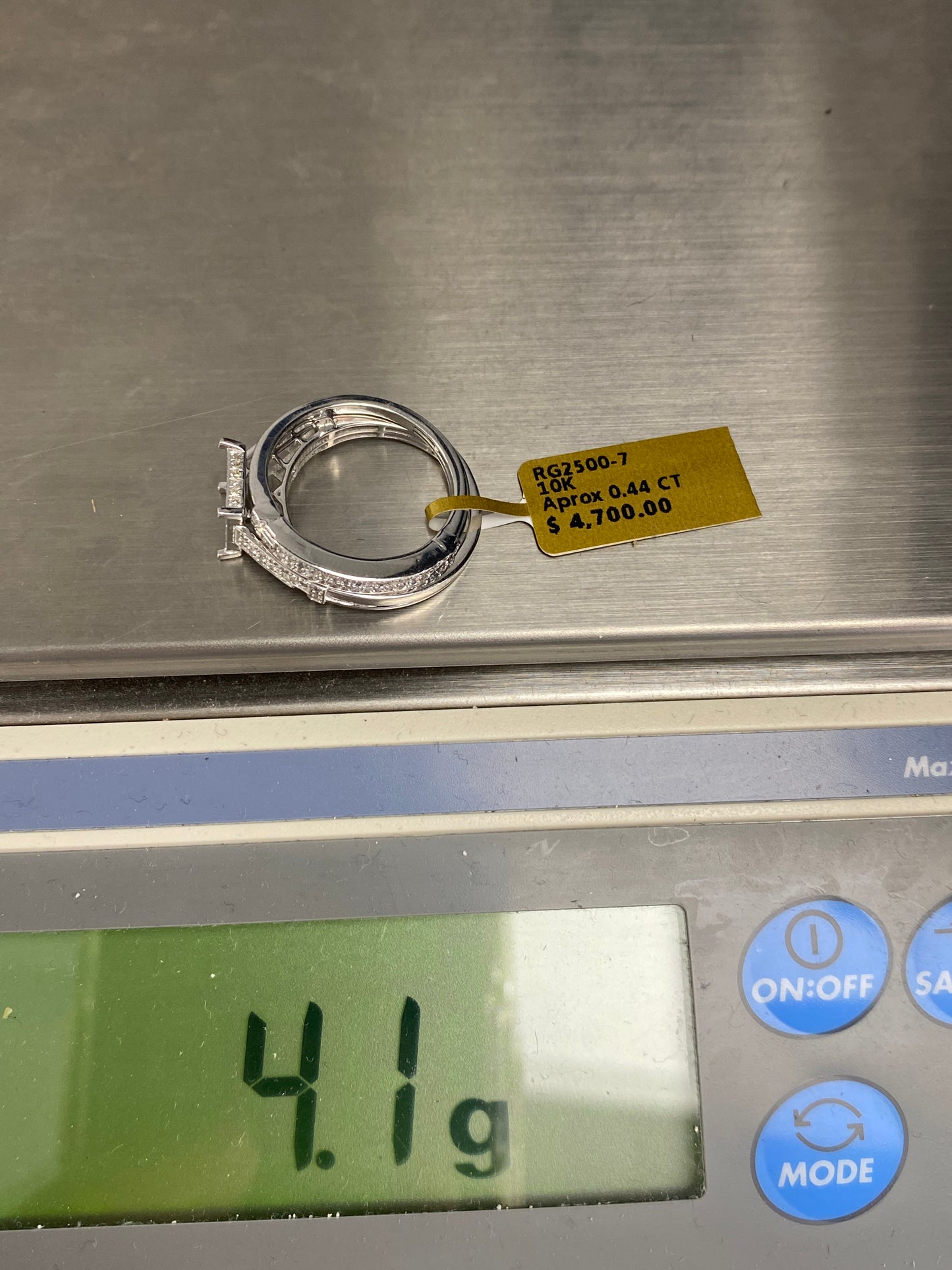 10K Engagement Ring With Wedding Band