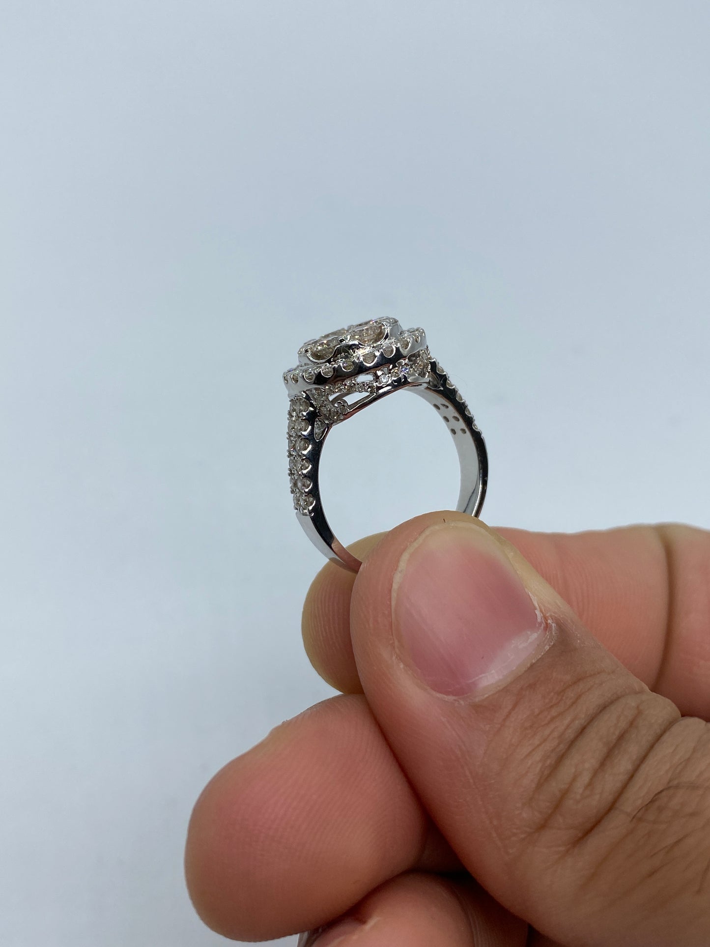 Circle 3D Flower Engagement Ring