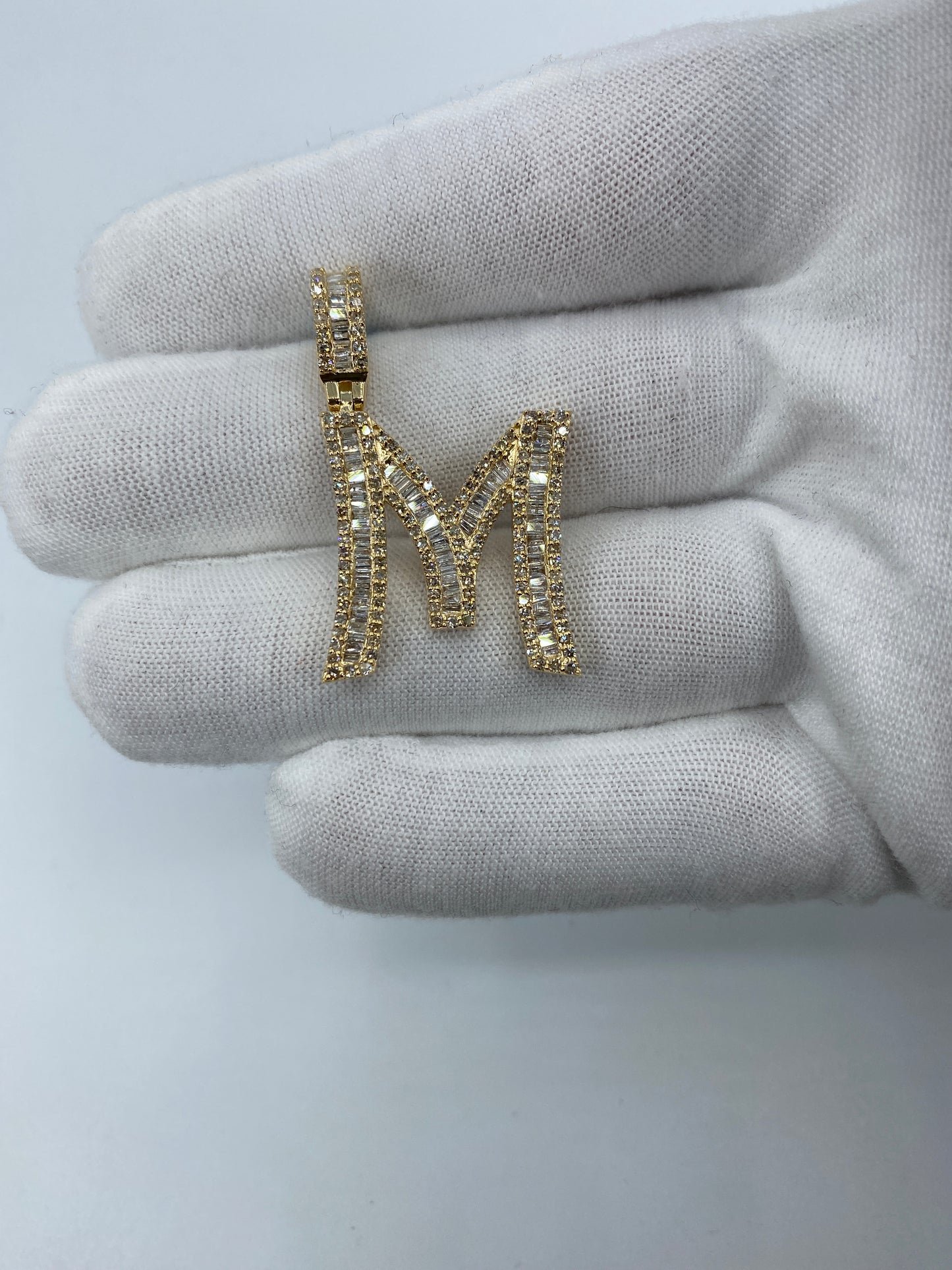 14K M Baguette Initial