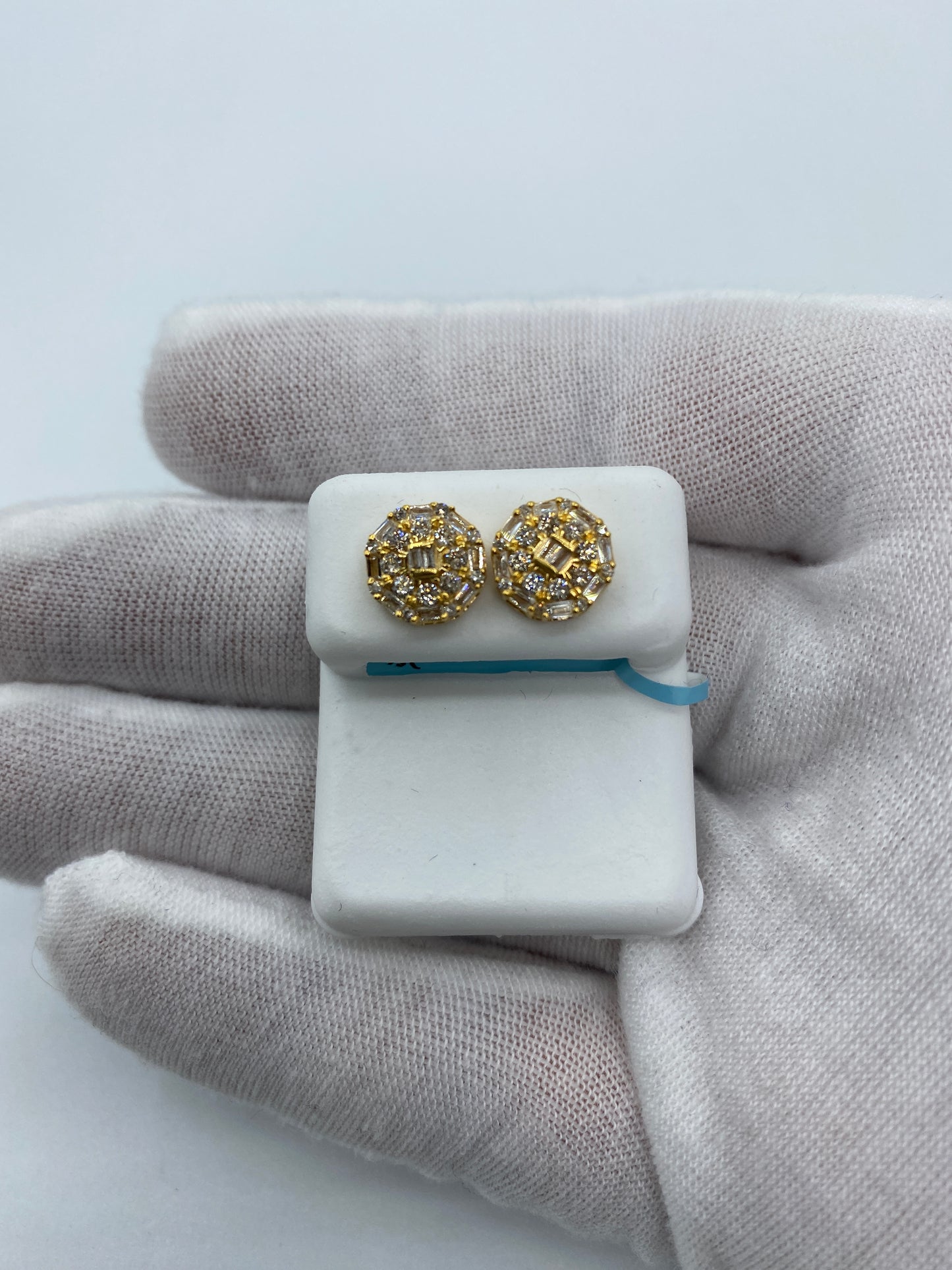 Circle Flower Baguette Earrings