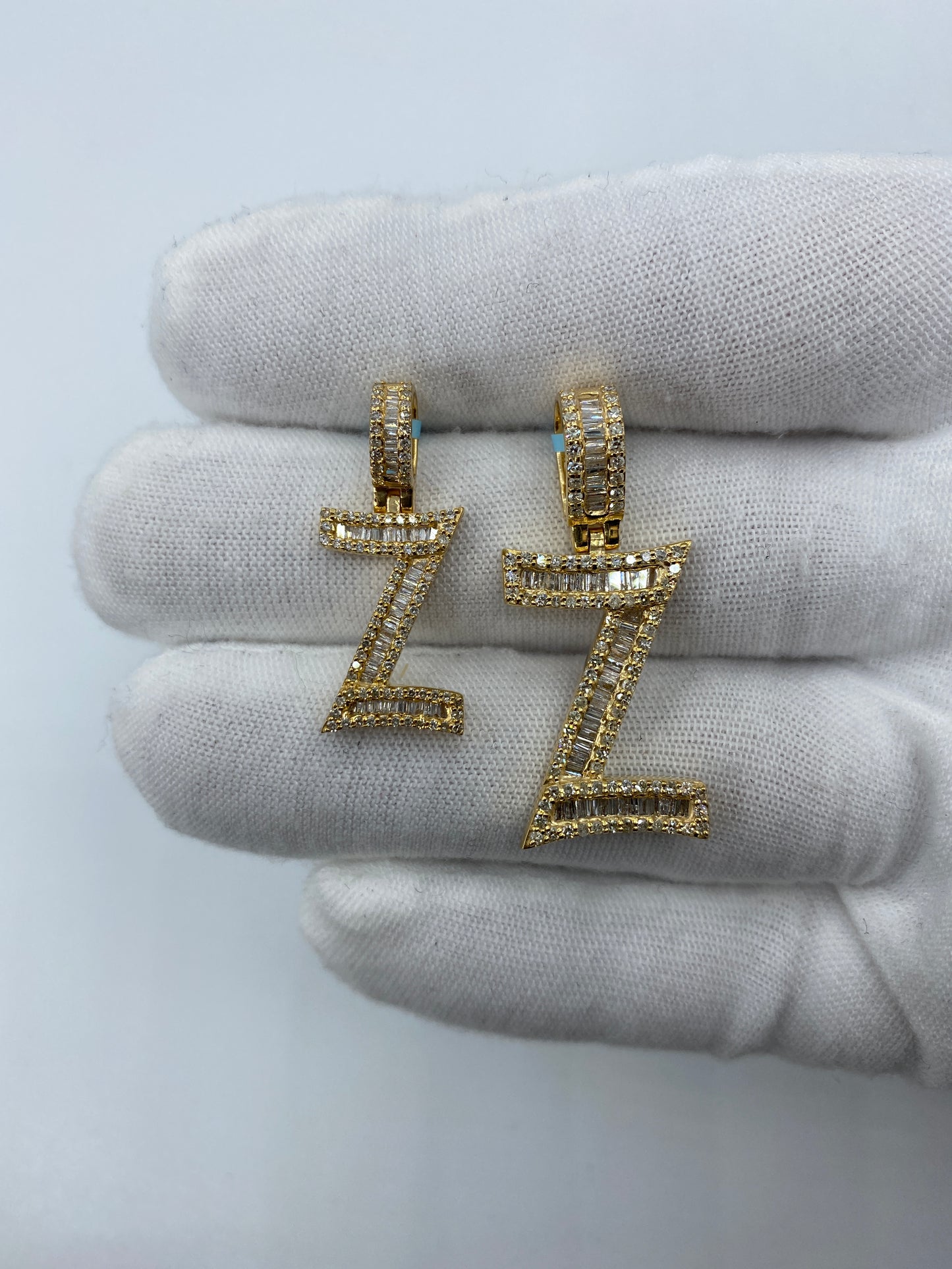 14K Z Baguette Initial