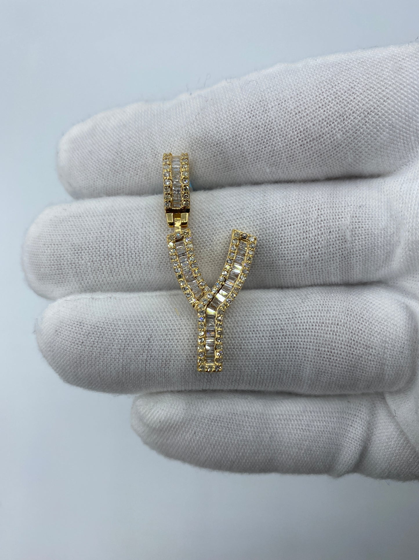 14K Y Baguette Initial