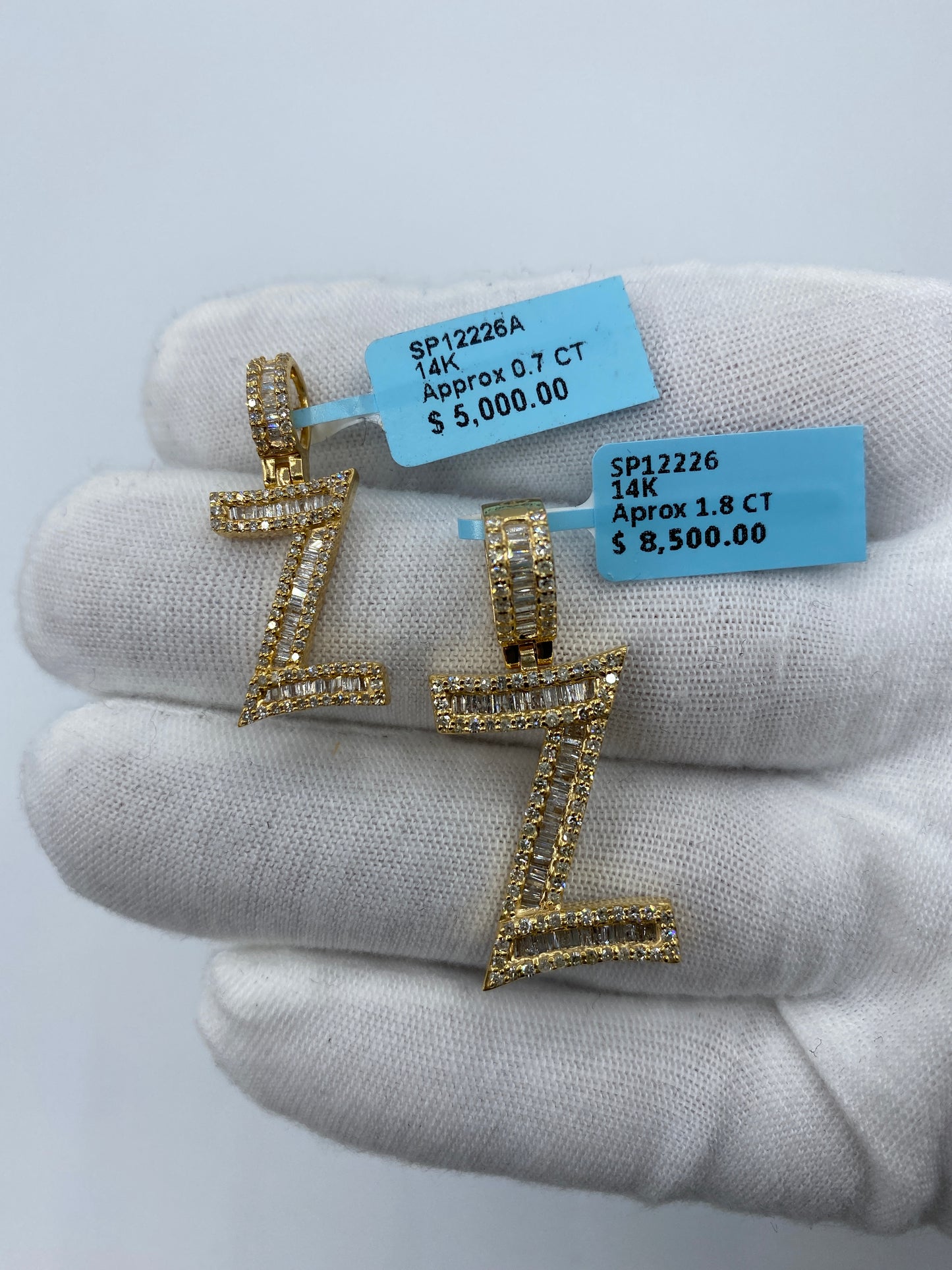 14K Z Baguette Initial