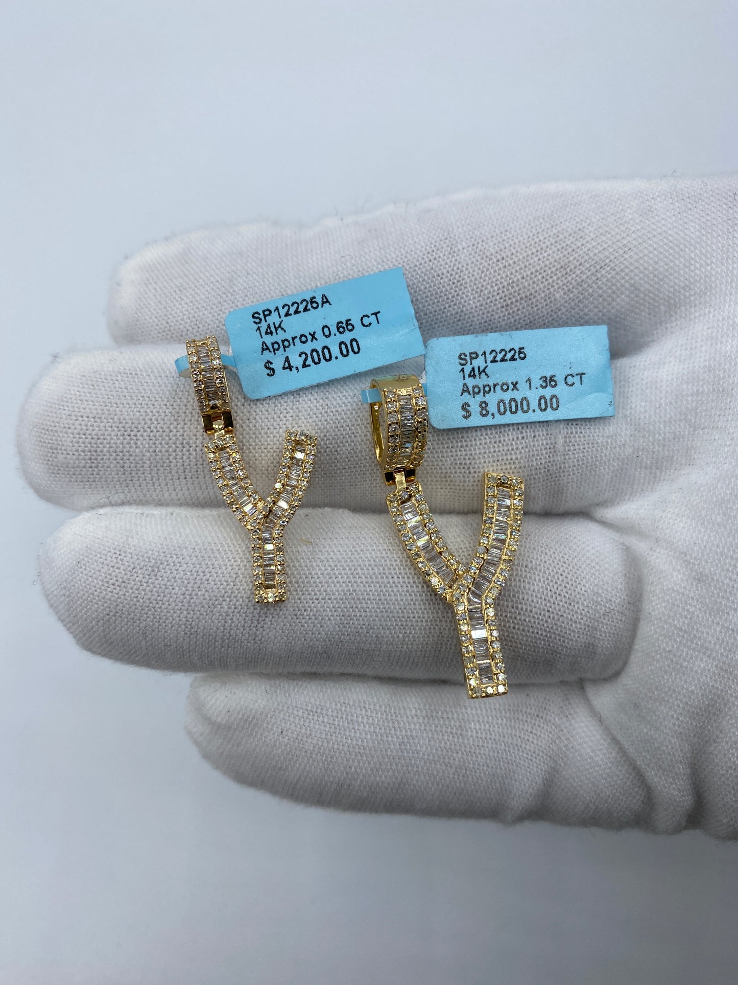 14K Y Baguette Initial