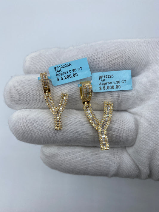 14K Y Baguette Initial
