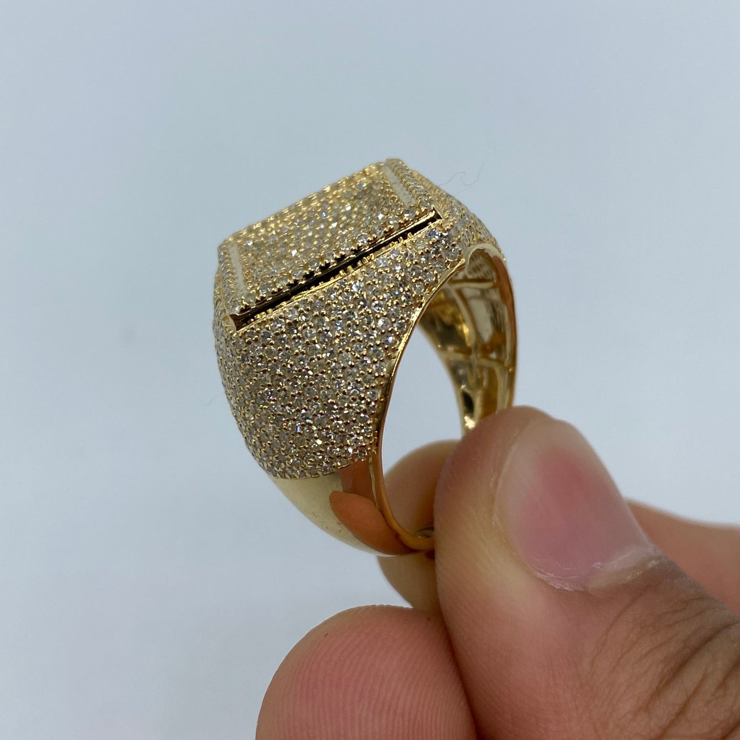 10K Shaped Diamond Ring