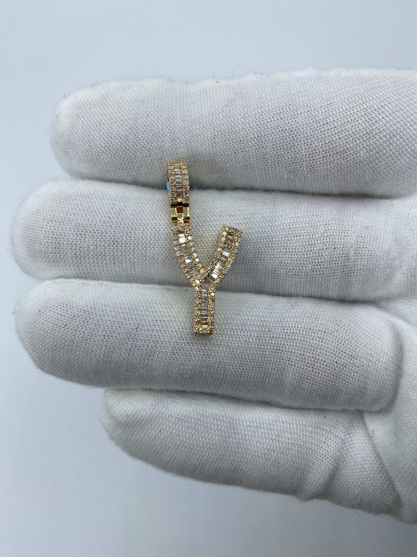 14K Y Baguette Initial