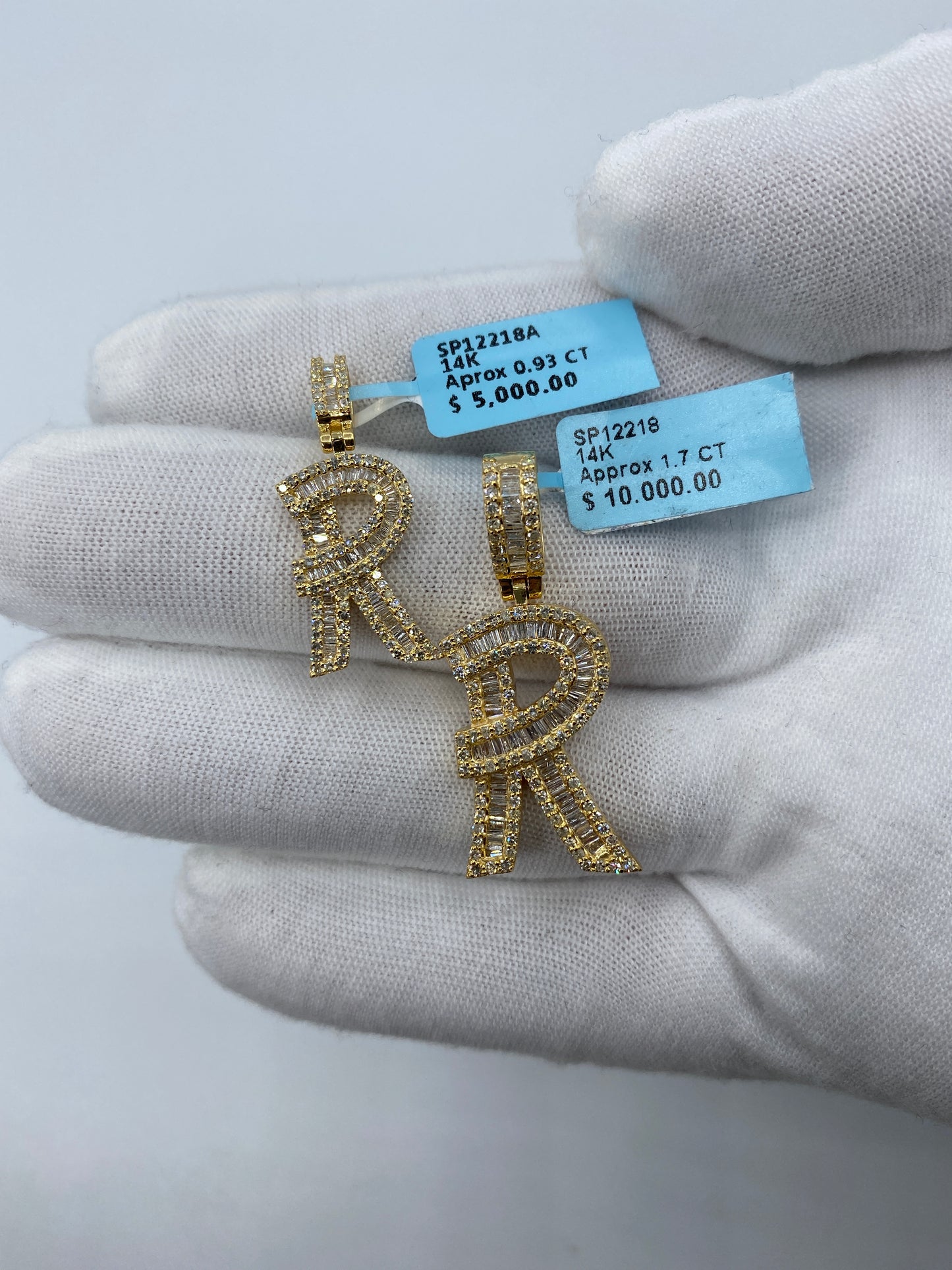 14K R Baguette Initial