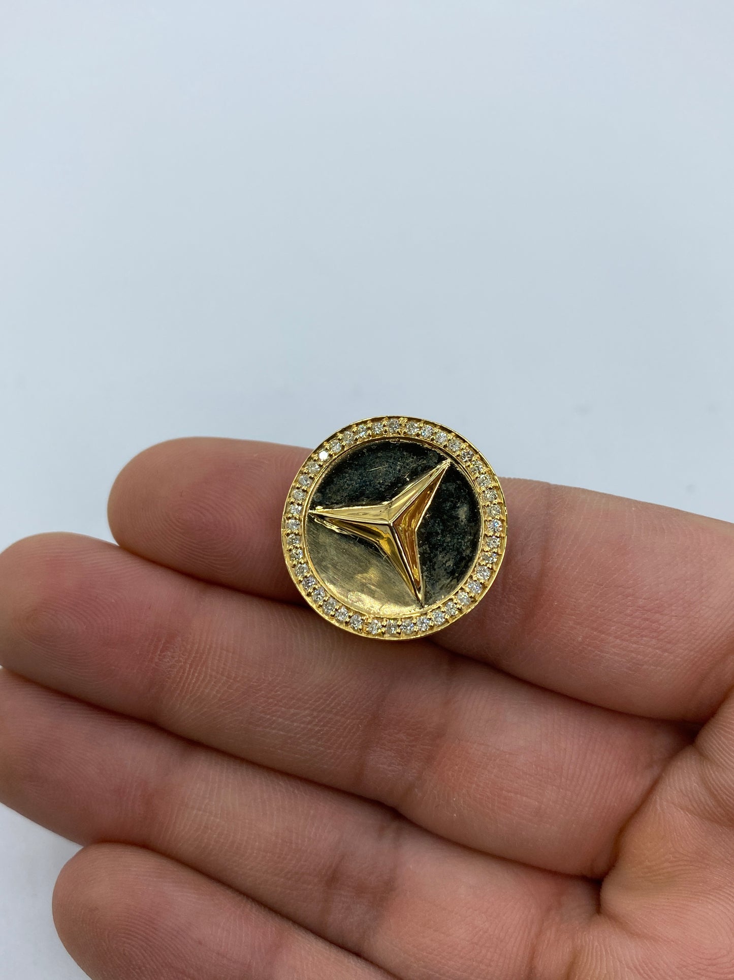 10K Luxury Triangle Circle Ring