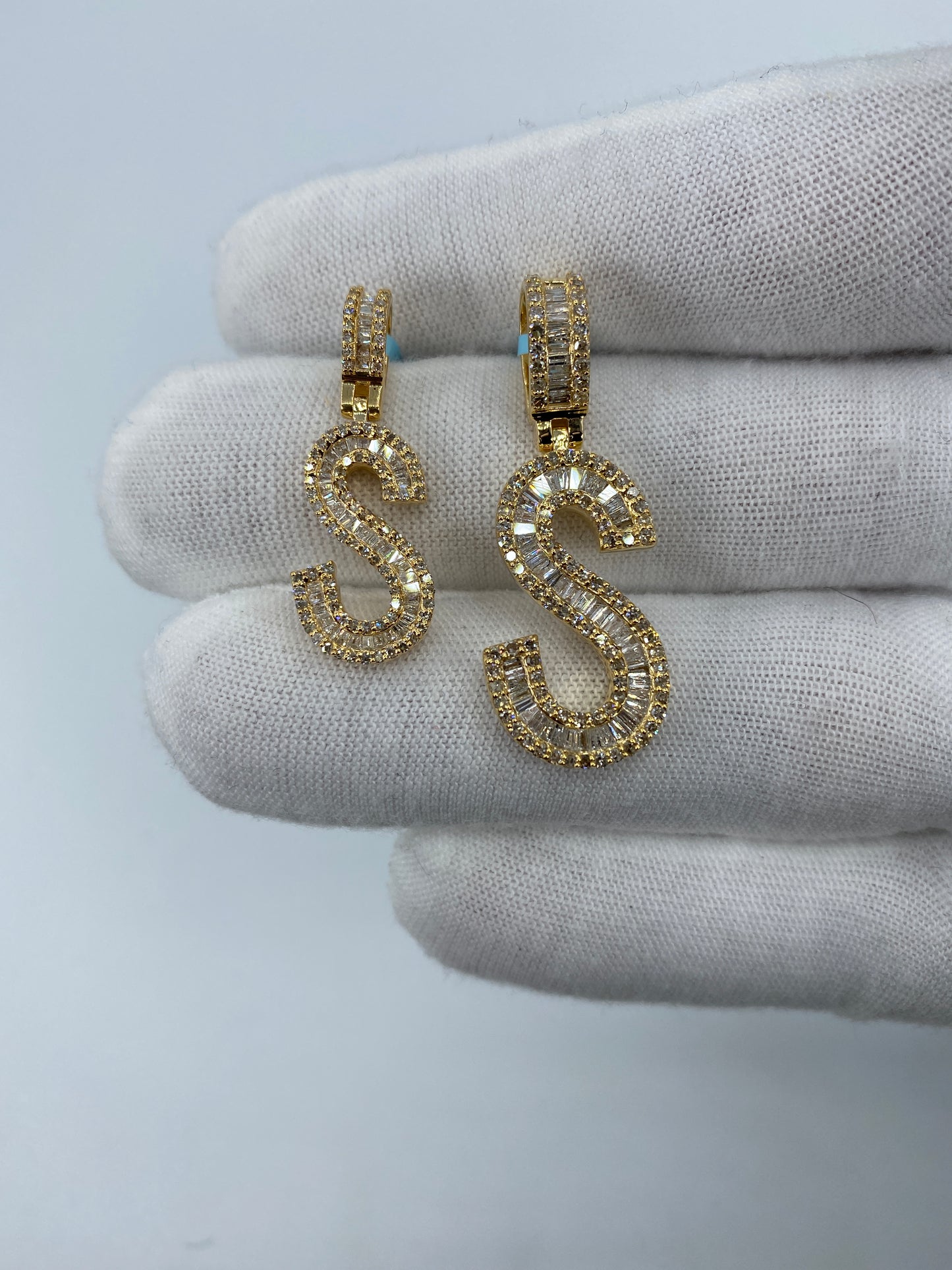 14K S Baguette Initial