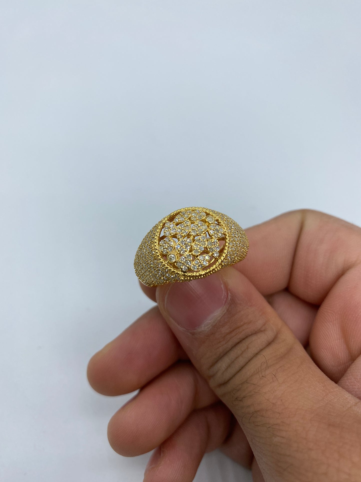 10K Floral Round Ring