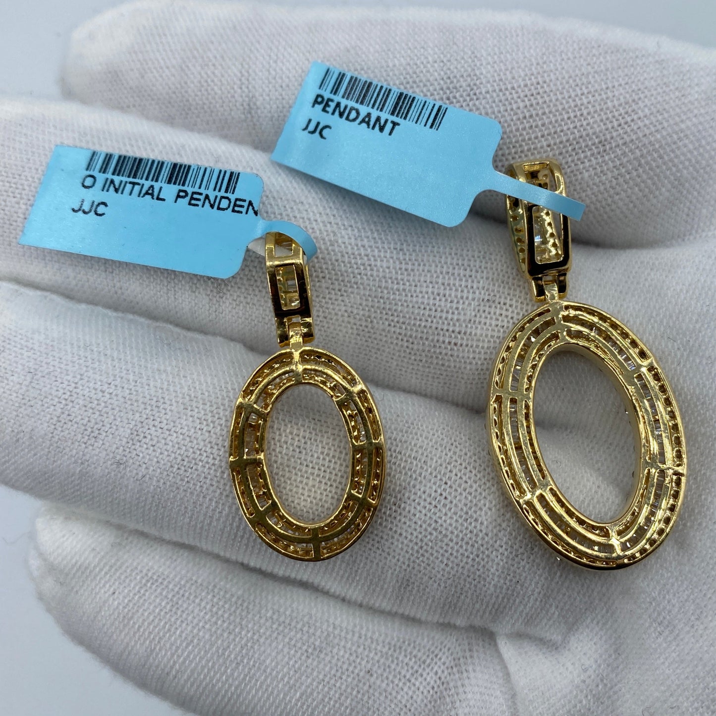 14K O Diamond Baguette Initial Pendant