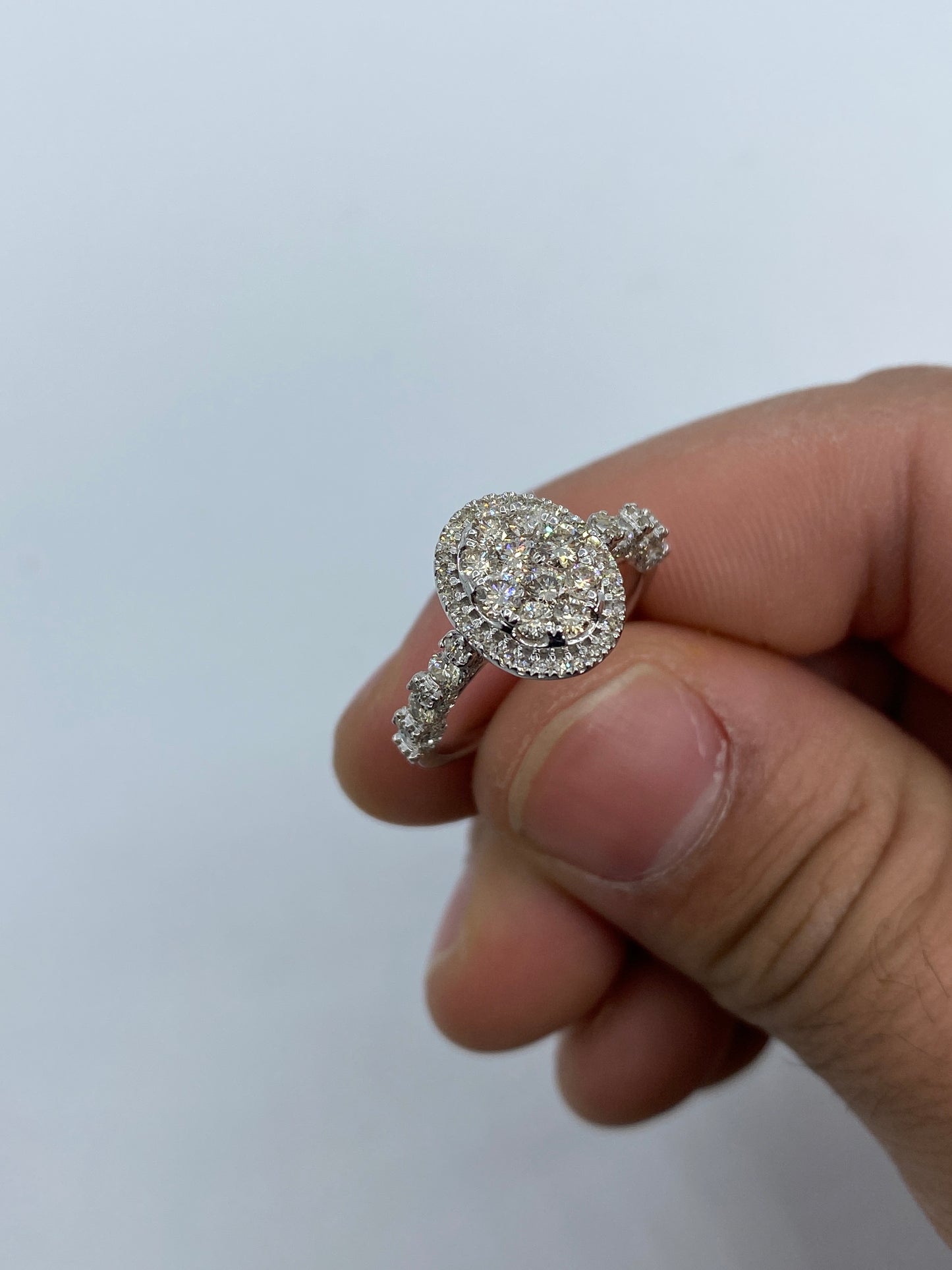 Oval Engagement Ring