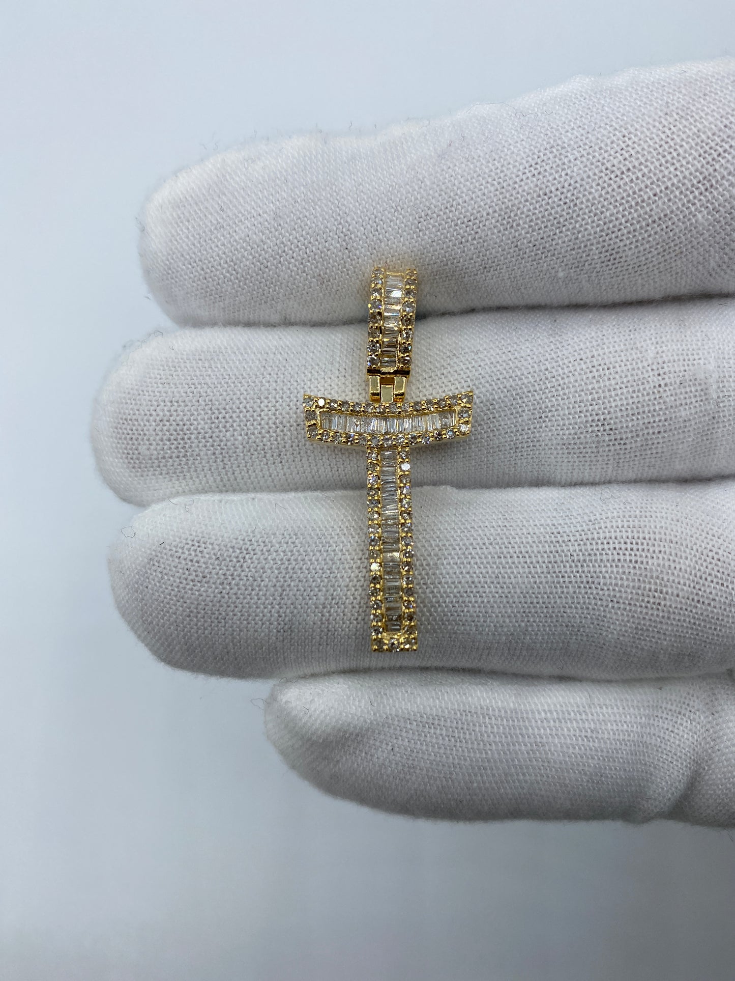14K T Baguette Initial