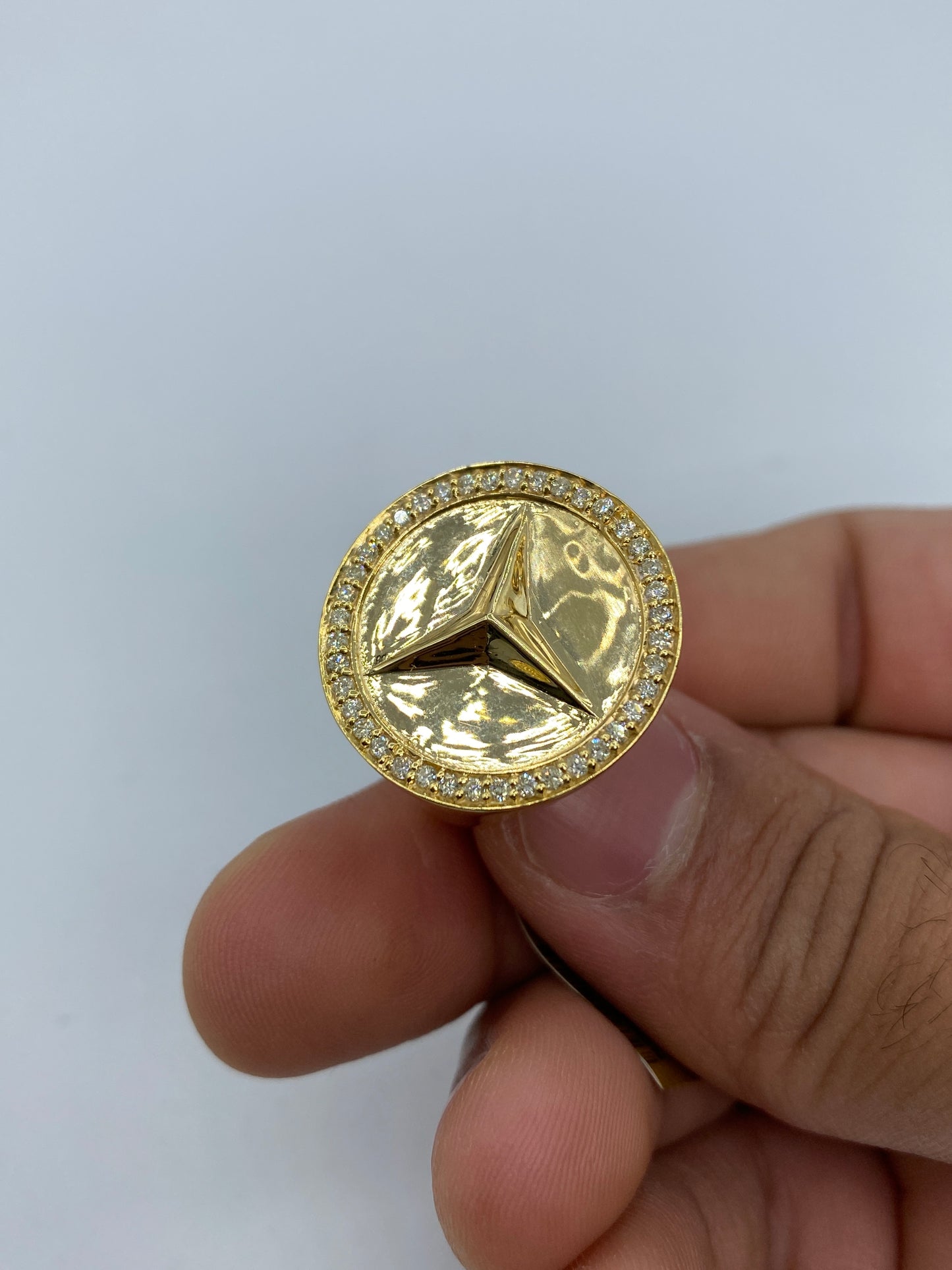 10K Luxury Triangle Circle Ring