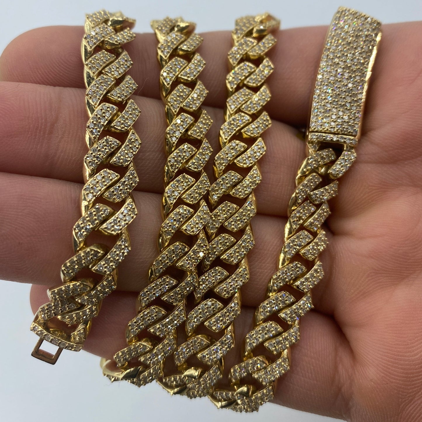 10K 9MM Cuban Link Diamond Chain 22"