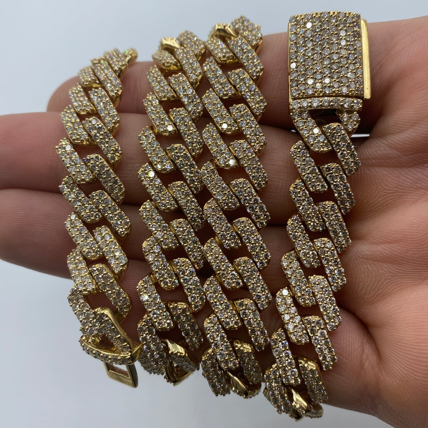 10K 12MM Cuban Link Diamond Chain 22"