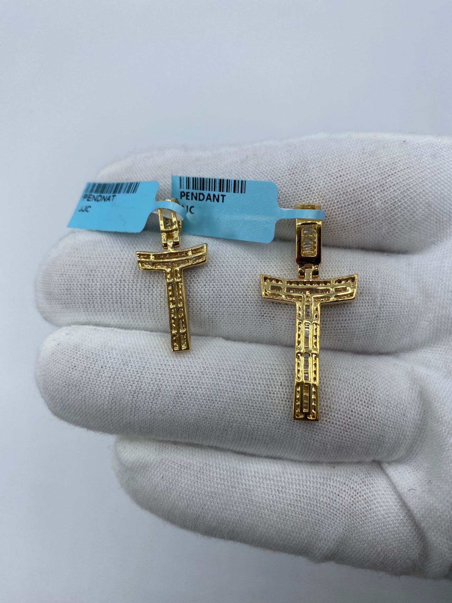 14K T Baguette Initial