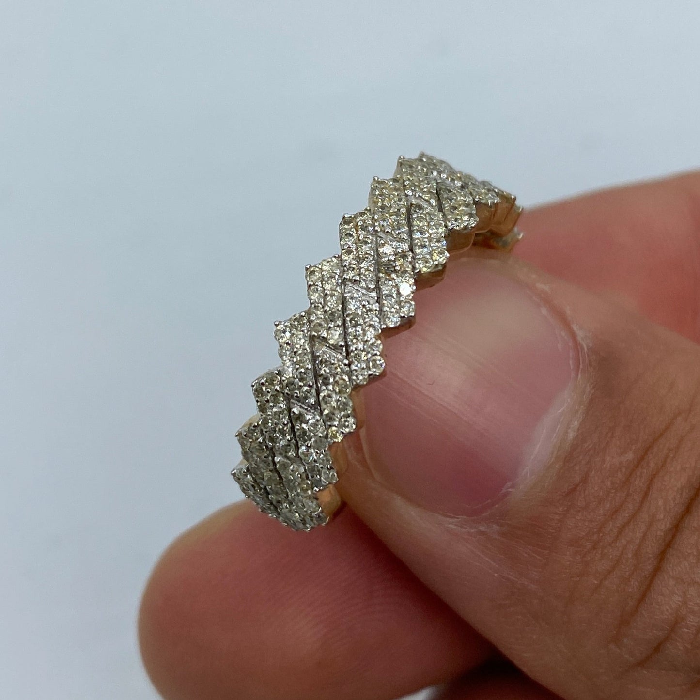 10K Closed Cuban Link Diamond Ring