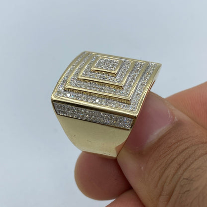 10K Square Offset Diamond Ring